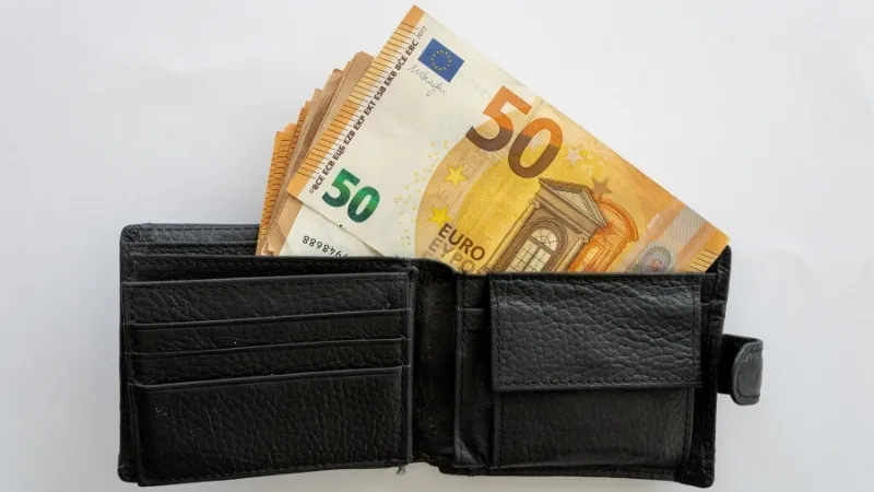 Một số ghi chú khi trao đổi tiền đồng euro sang tiền Việt Nam 2