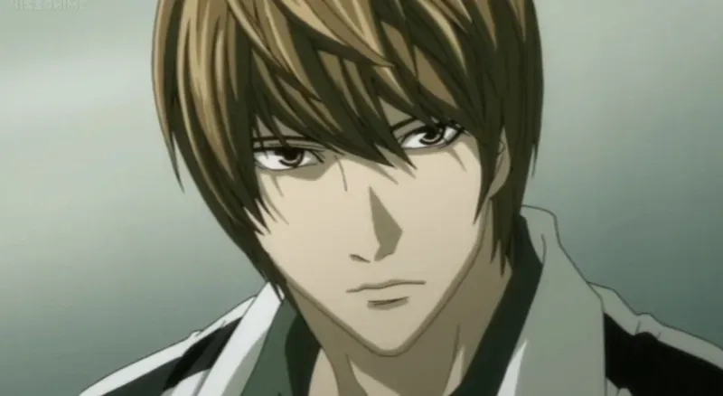 Light Yagami cười với một huyền thoại